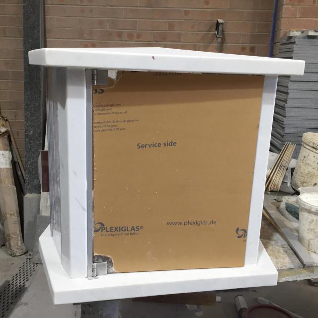 LINSTONE Candle Box with Door